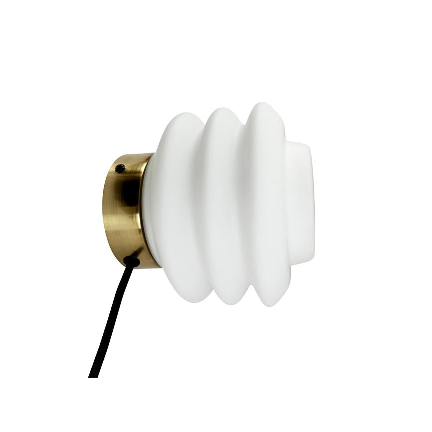 Dyberg Larsen Diva vegglampe opal messing
