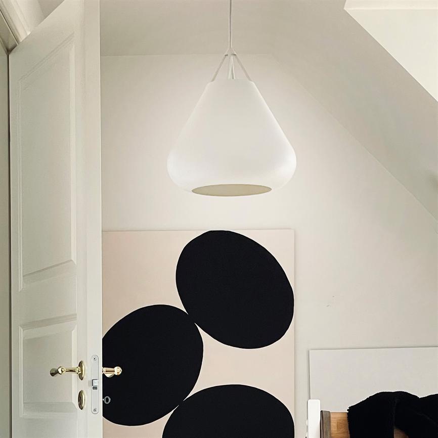 Dyberg Larsen Volta pendel hvit 26 cm