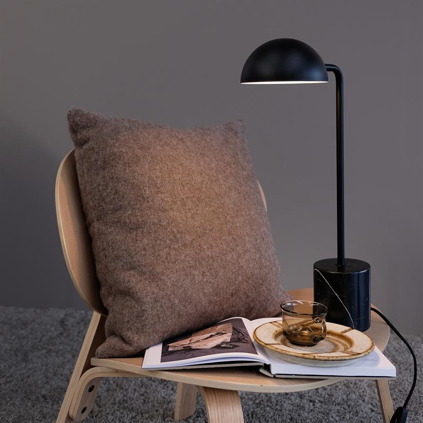 Dyberg Larsen Marble bordlampe svart marmor
