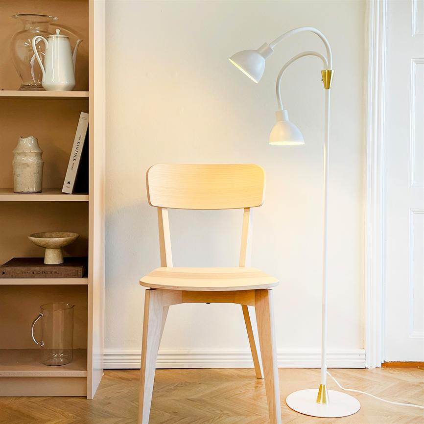 Dyberg Larsen Lilje gulvlampe hvit messing