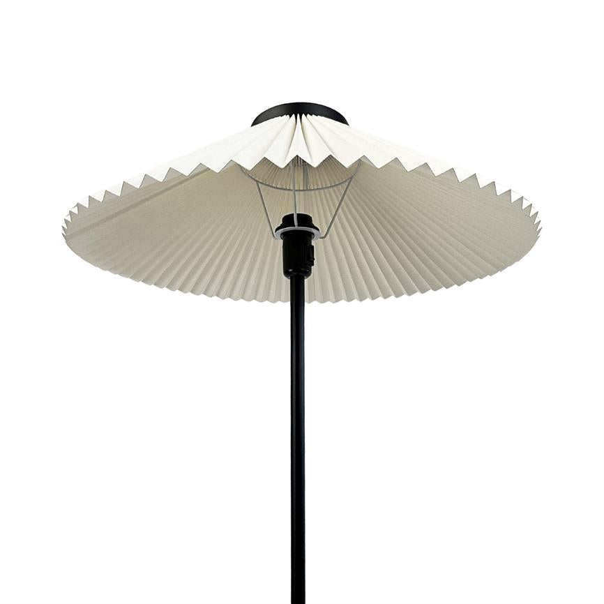 Dyberg Larsen Plissé gulvlampe svart