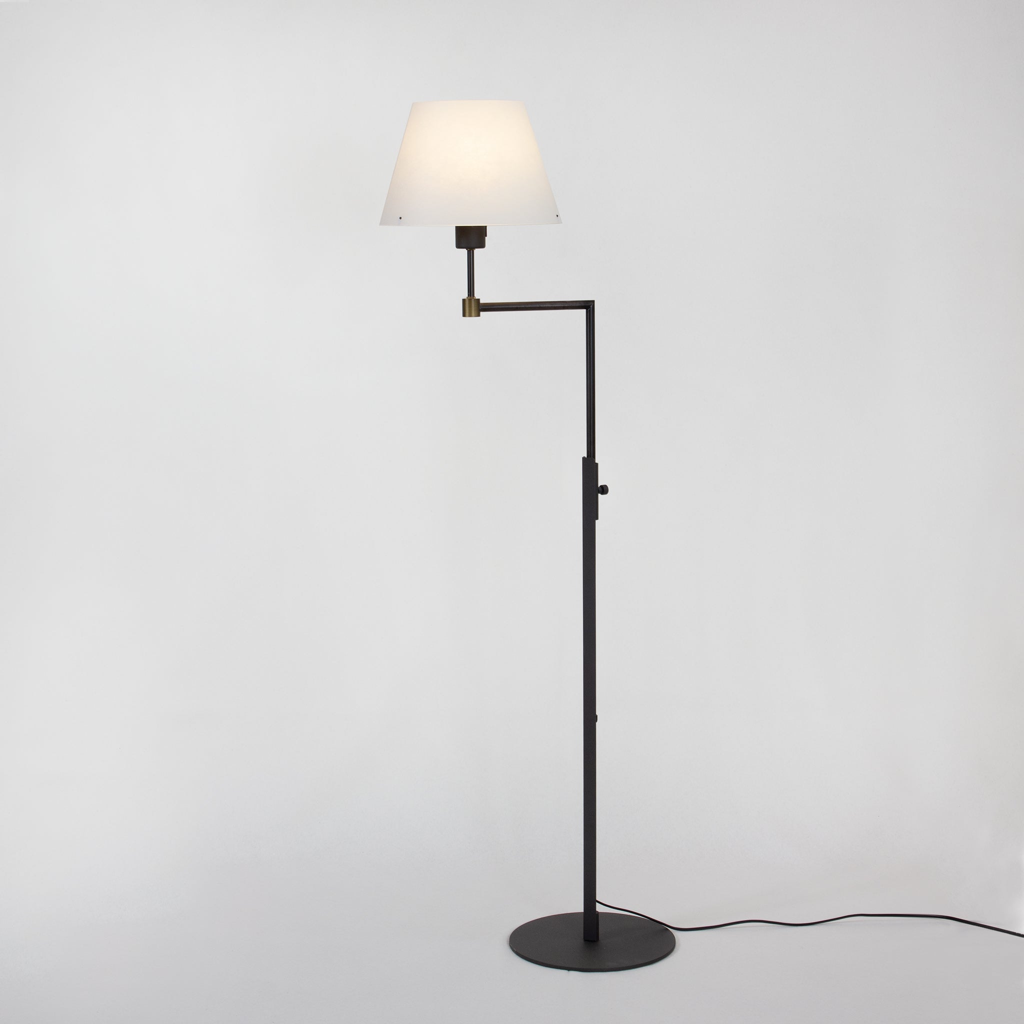 Zlamp Vega 146-2515 gulvlampe hvit mullbær