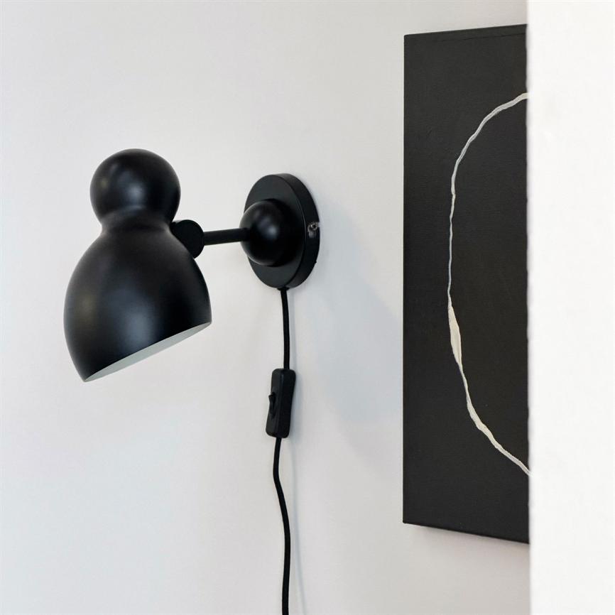 Dyberg Larsen Ludo vegglampe svart metall