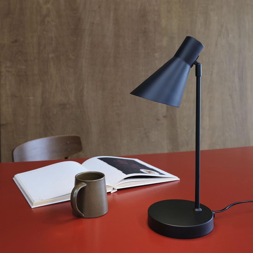 Dyberg Larsen Denver bordlampe sort