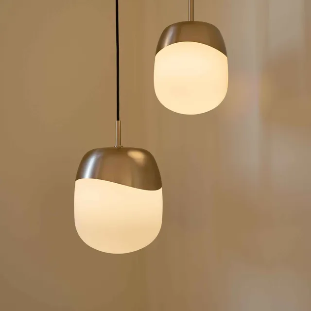 UMAGE Spring Mini pendellampe opalglass messing