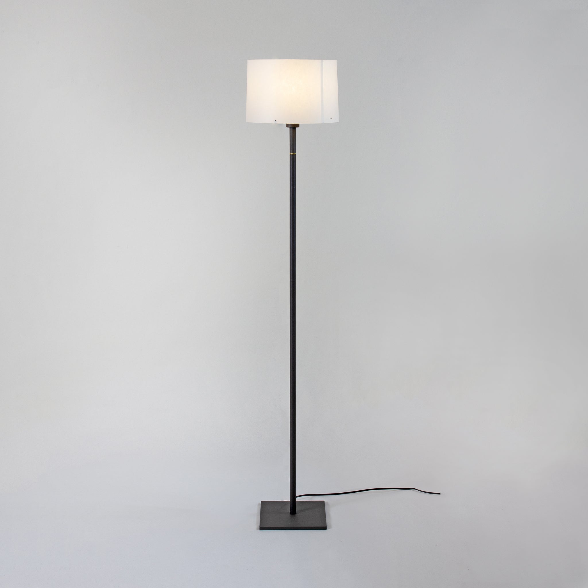 Zlamp Z 842-2827 gulvlampe mørkegrå messing