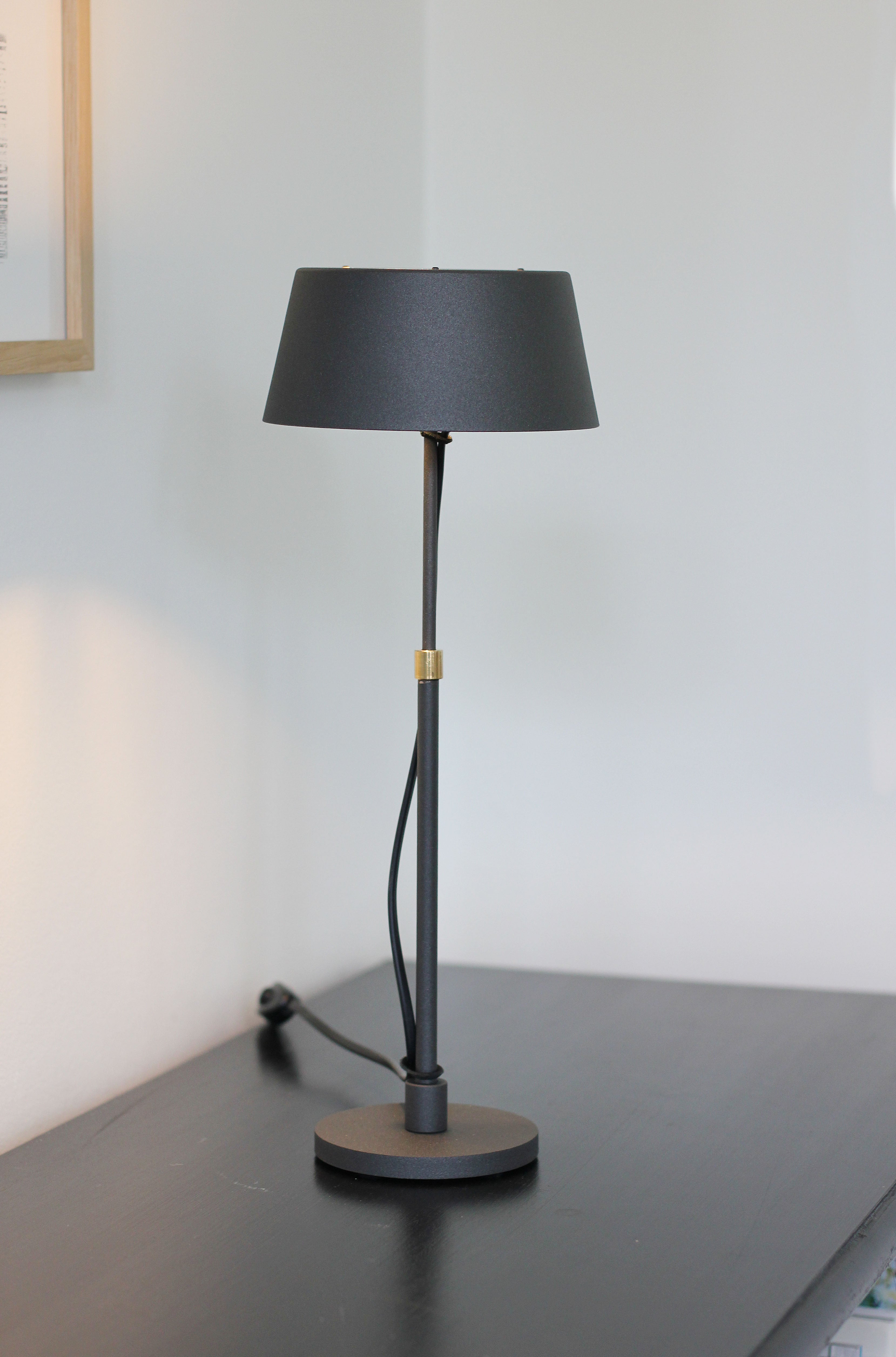 Zlamp Karl 925-1512 bordlampe liten greige messing høydejusterbar
