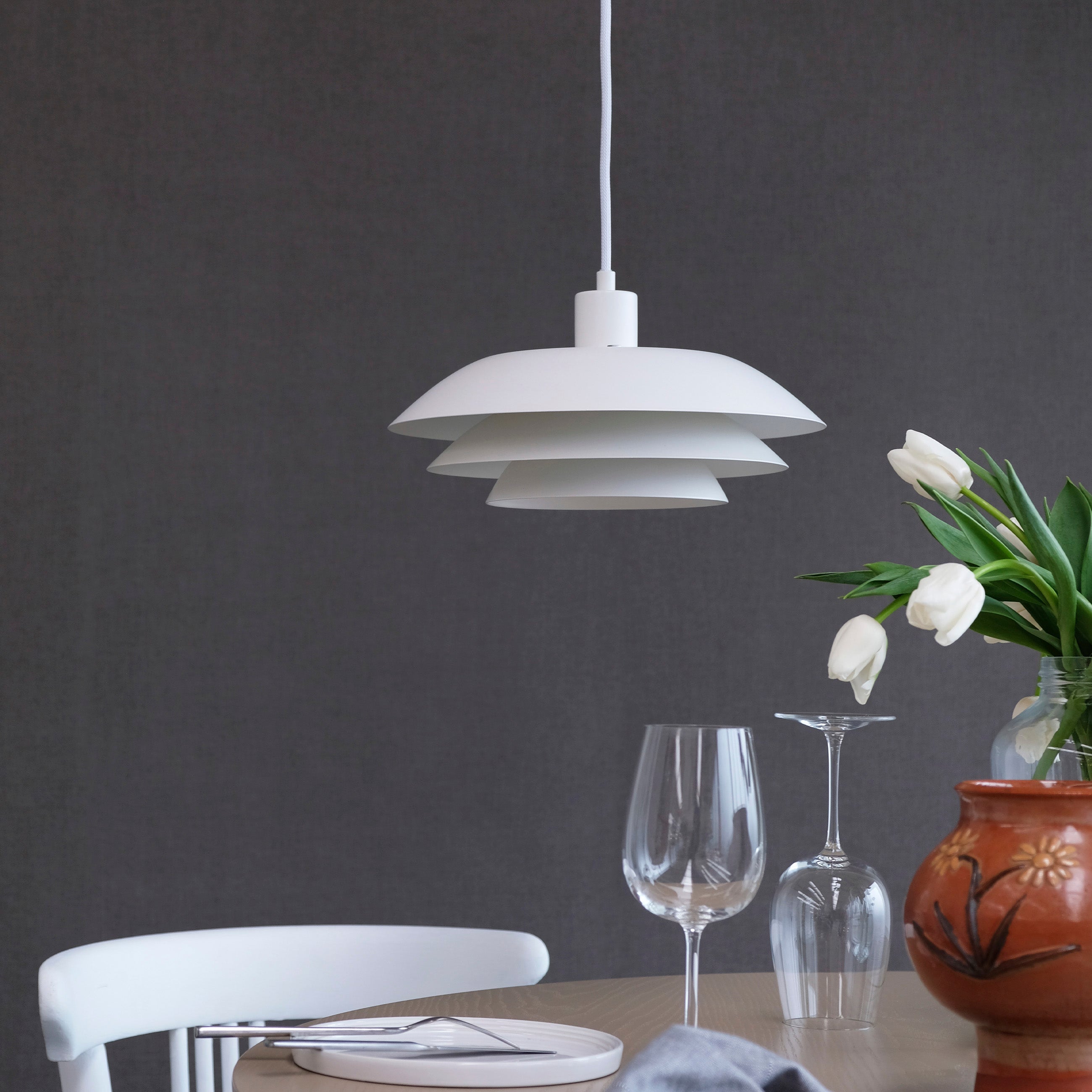 Dyberg Larsen DL31 pendel hvit taklampe