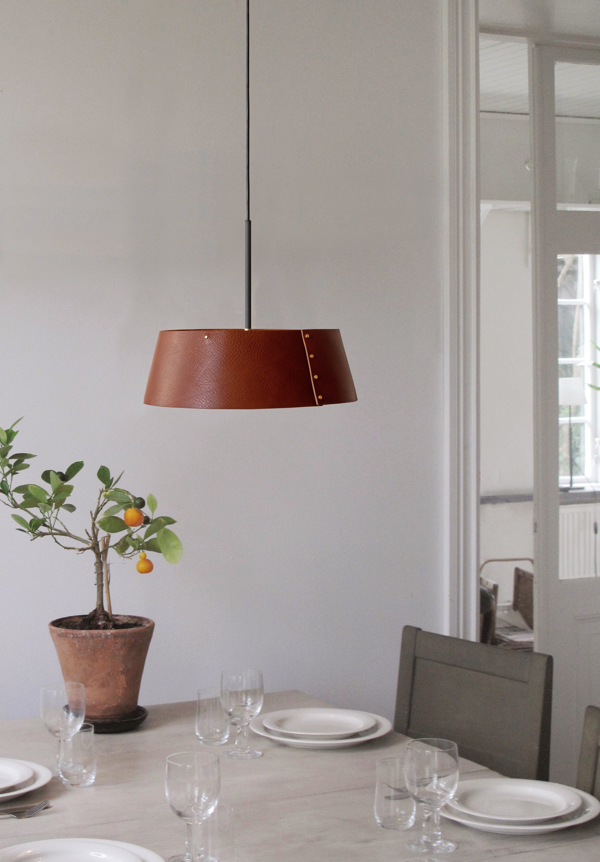 Zlamp Karl 951-3530 pendel 35 cm skinn cognac