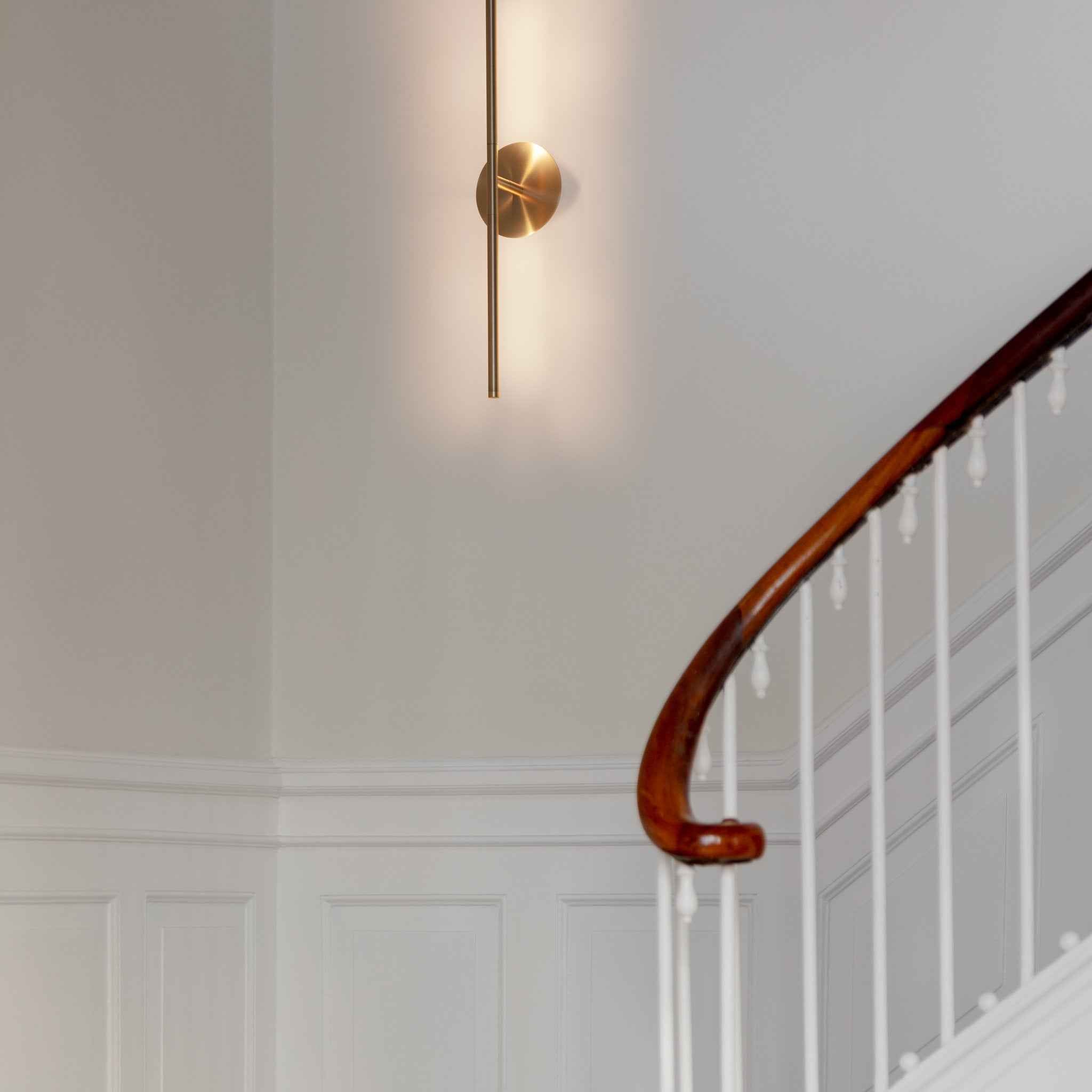 Umage Omni Wall vegglampe svart mini dreibar