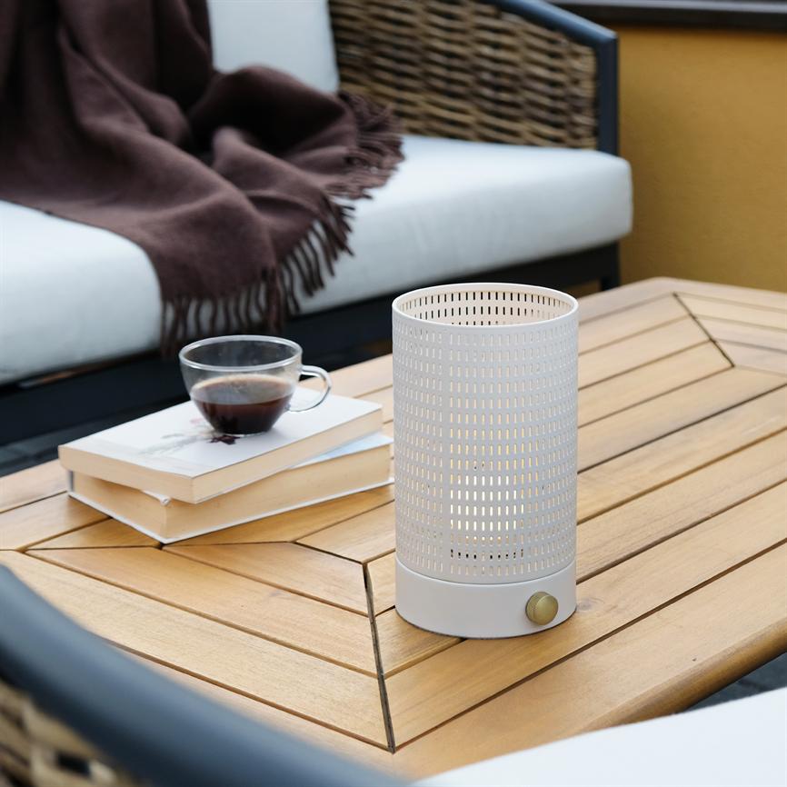 Dyberg Larsen Mesh lanterne hvit messing oppladbar