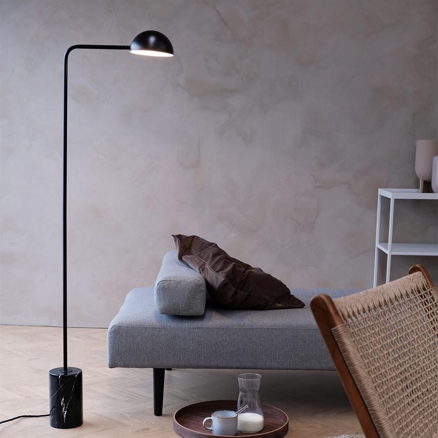 Dyberg Larsen Marble gulvlampe svart marmor