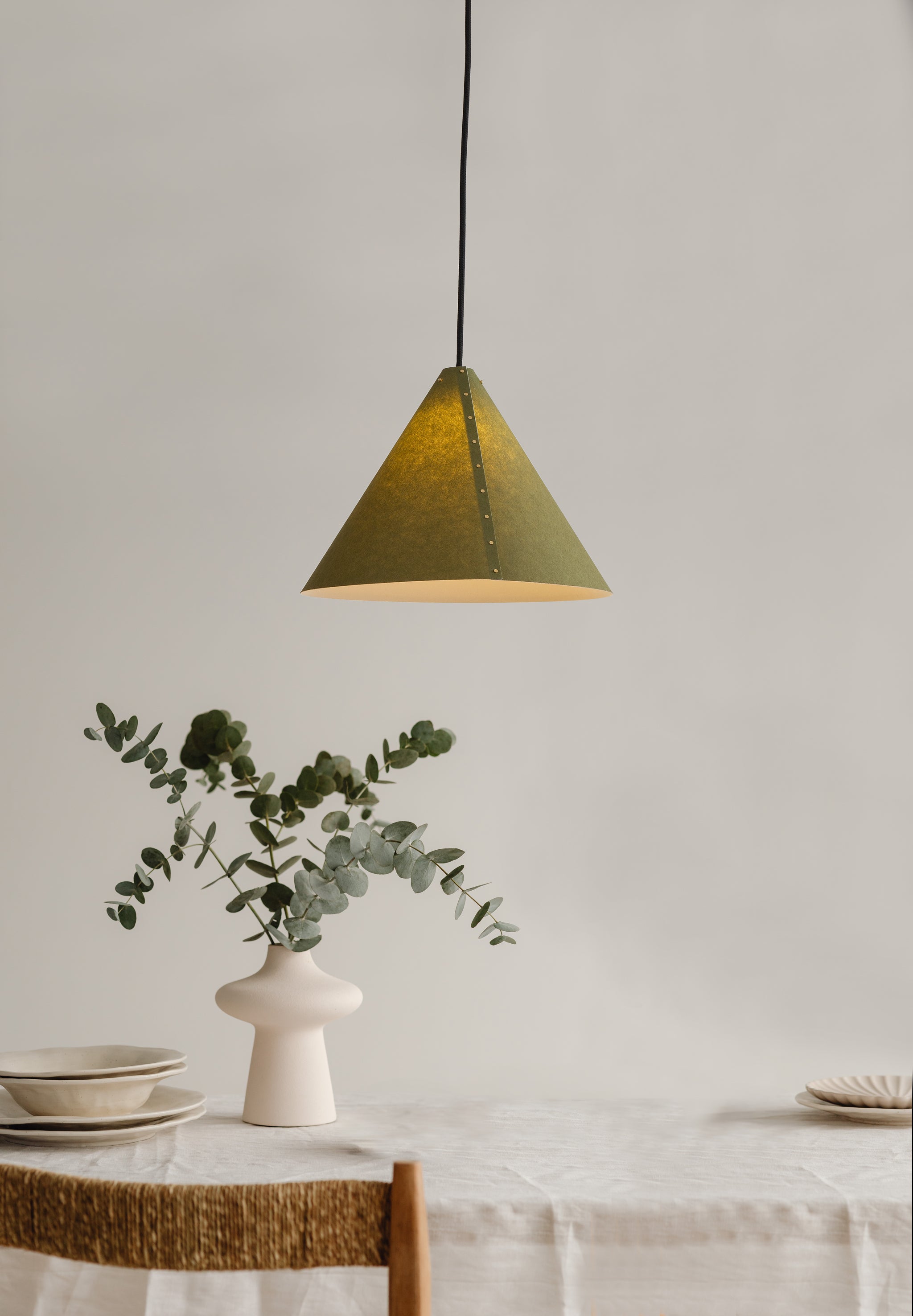 Zlamp Spiss 150-3403 pendel 34 cm off-white kjegle