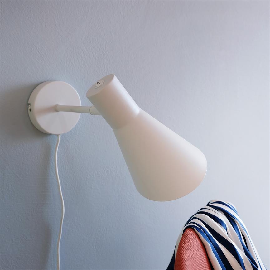 Dyberg Larsen DL12 vegglampe hvit klassisk