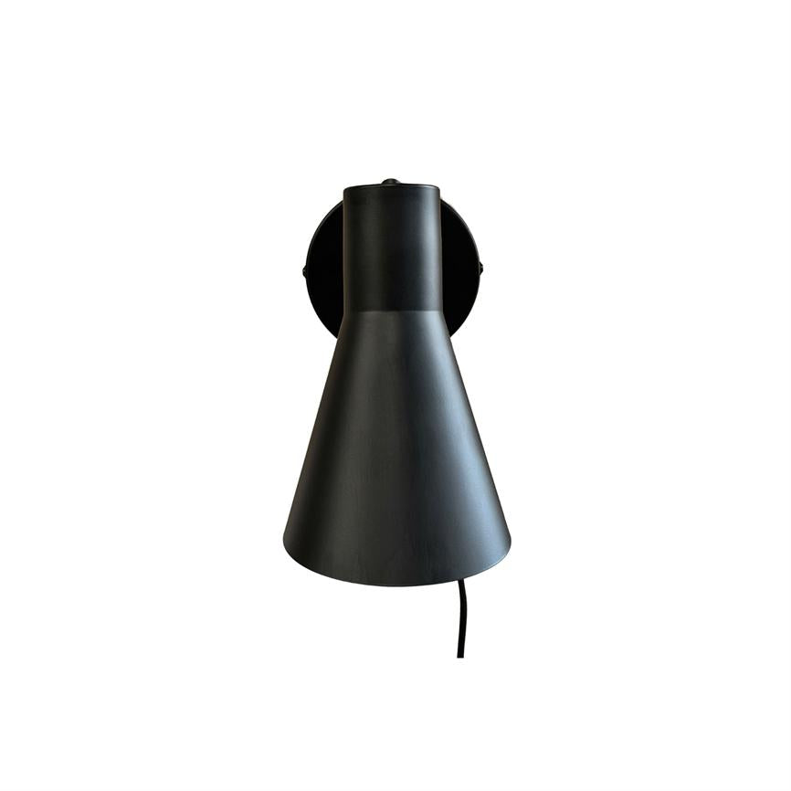 Dyberg Larsen DL12 vegglampe kort arm svart