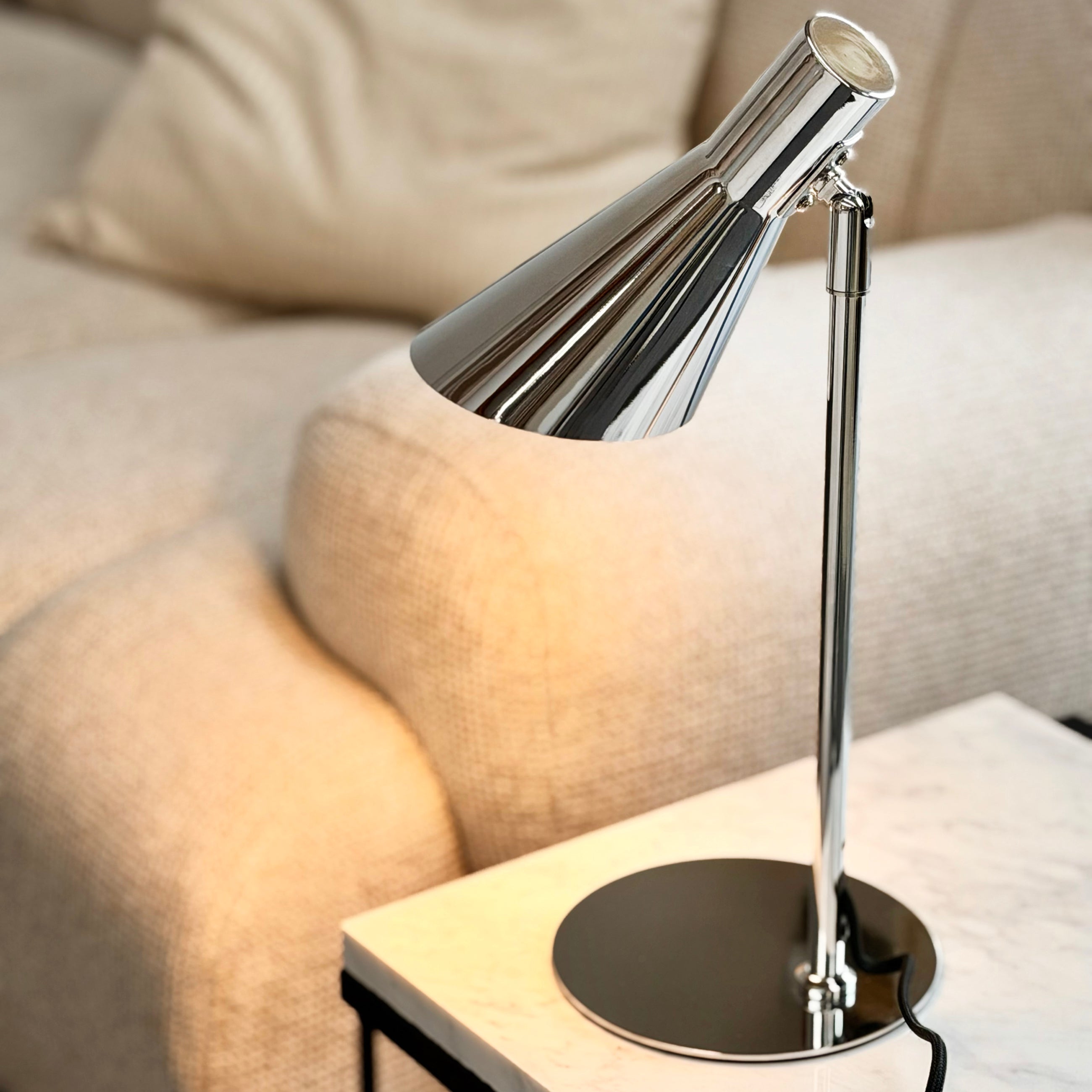 Dyberg Larsen DL12 Mini bordlampe krom E14 dreibar