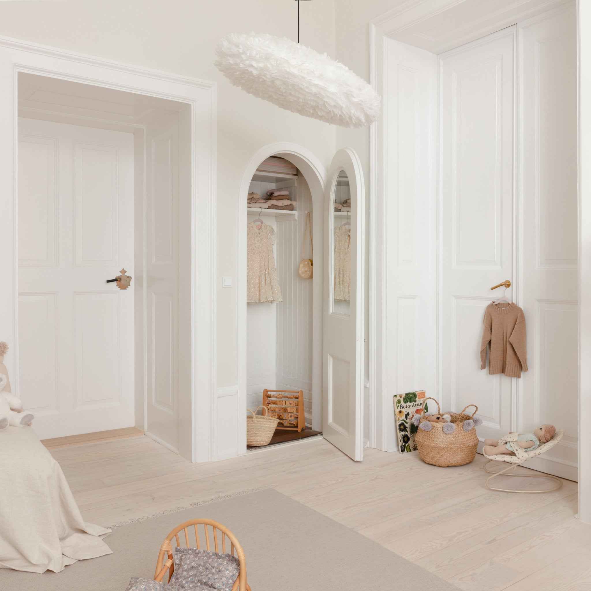 Umage Eos Esther lampskjerm hvit medium oval