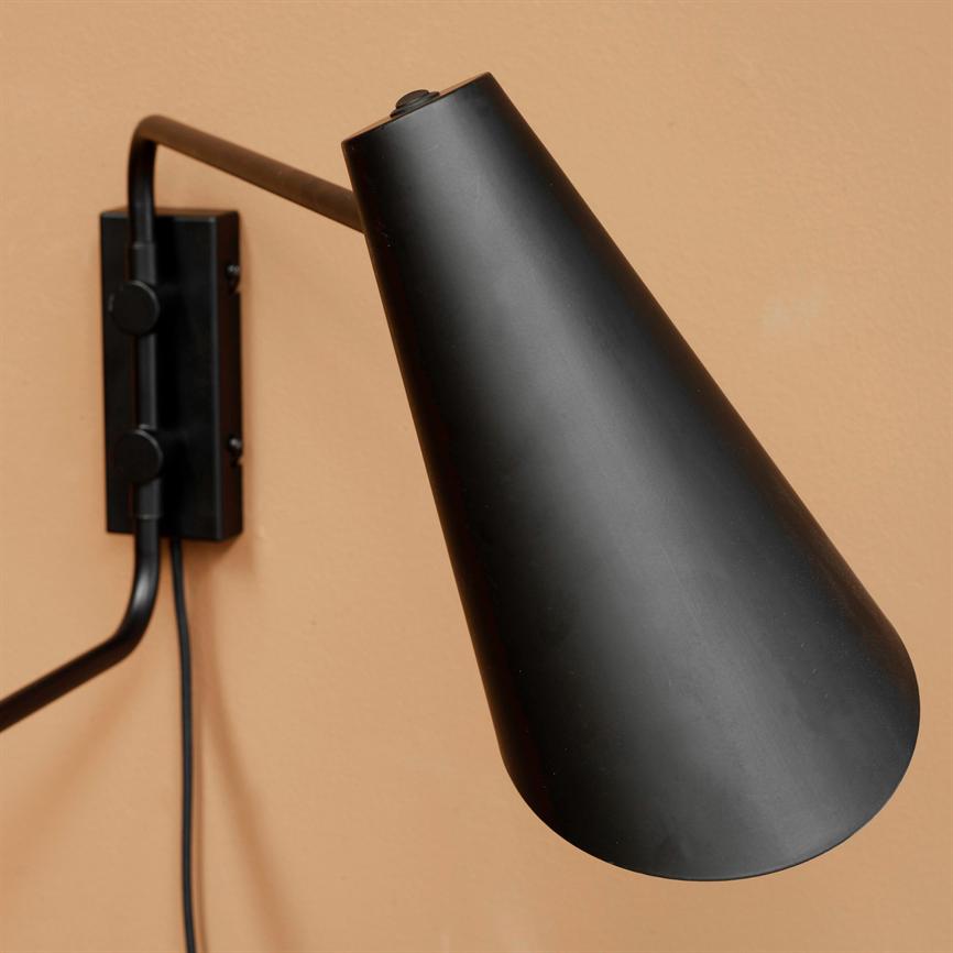 Dyberg Larsen Cale vegglampe sort justerbar