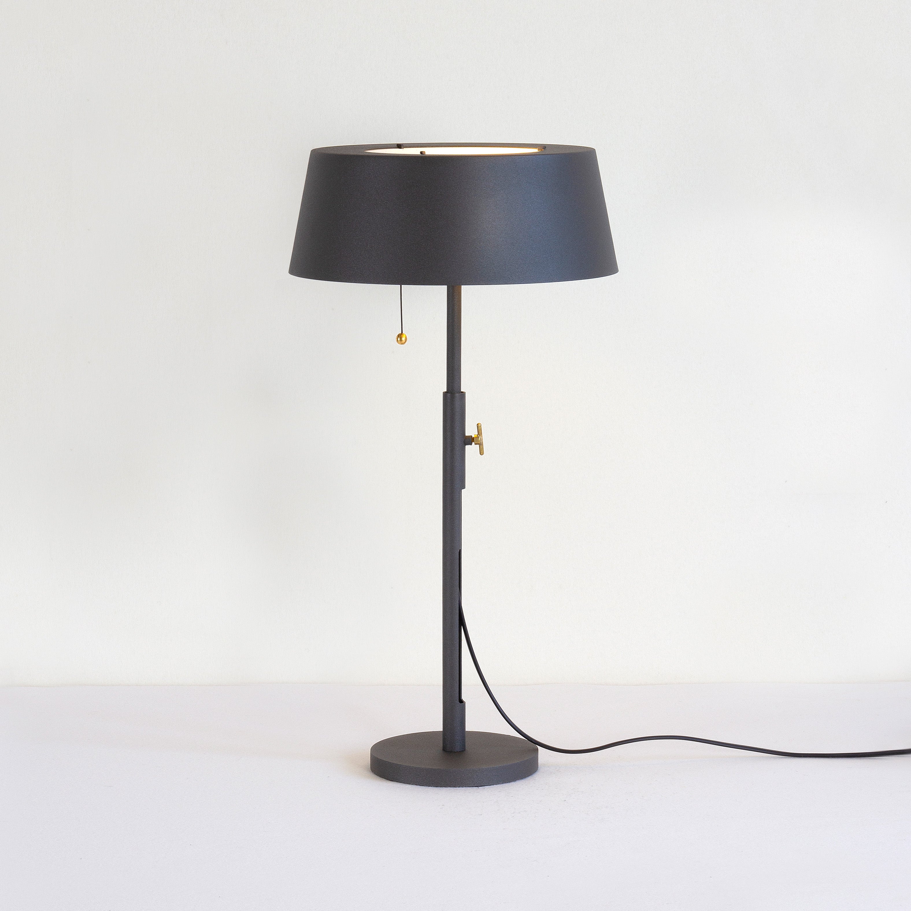 Zlamp Q 426-2723 bordlampe stor messing