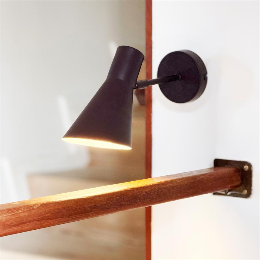 Dyberg Larsen DL12 vegglampe brun metall