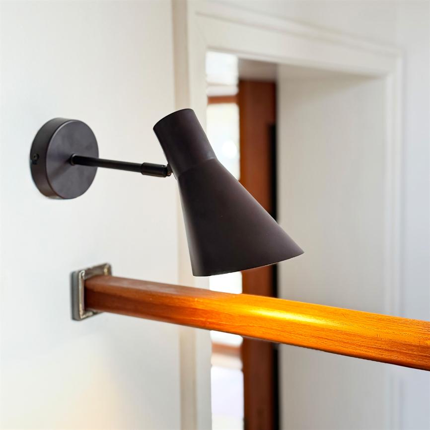Dyberg Larsen DL12 vegglampe brun metall