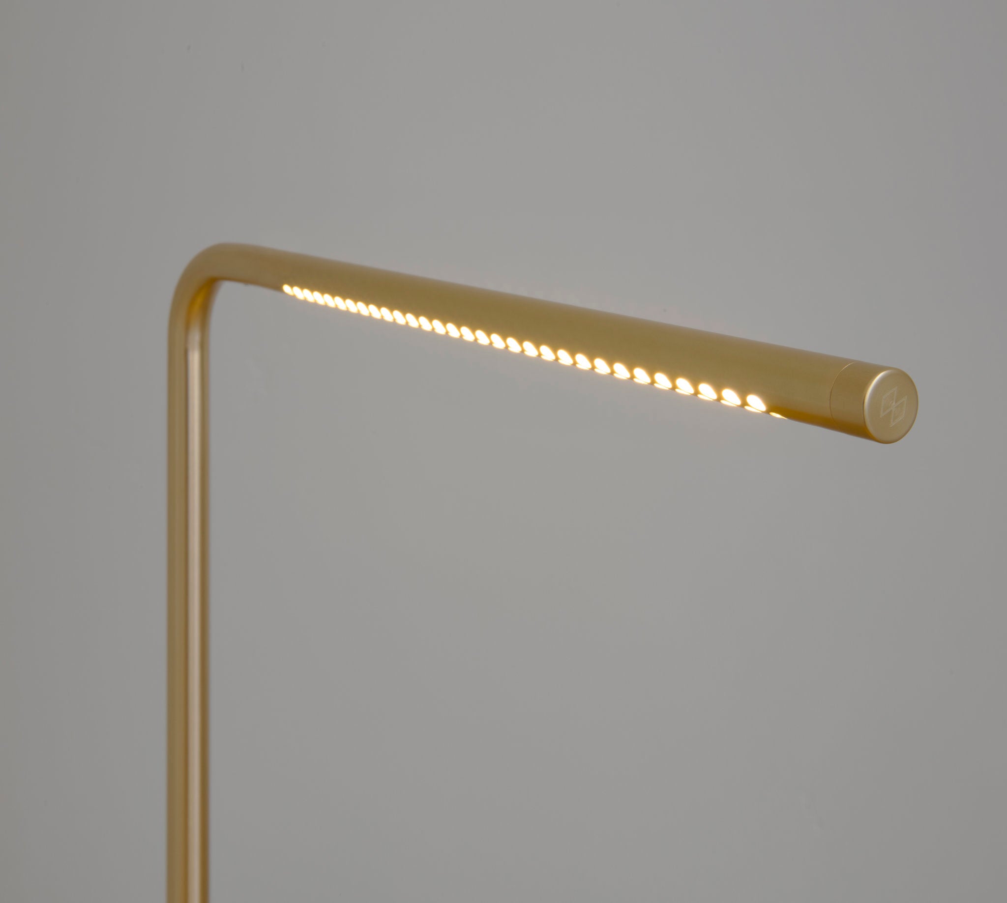 Umage Omni gulvlampe svart justerbar arm leselys