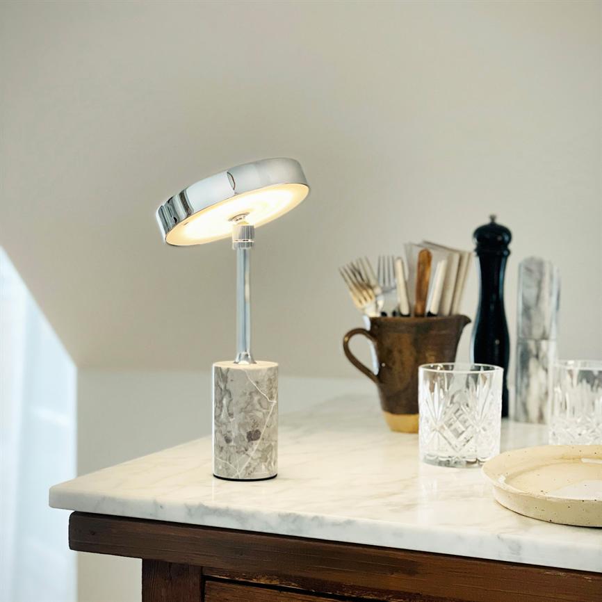 Dyberg Larsen Starlight bordlampe krom grå marmor oppladbar