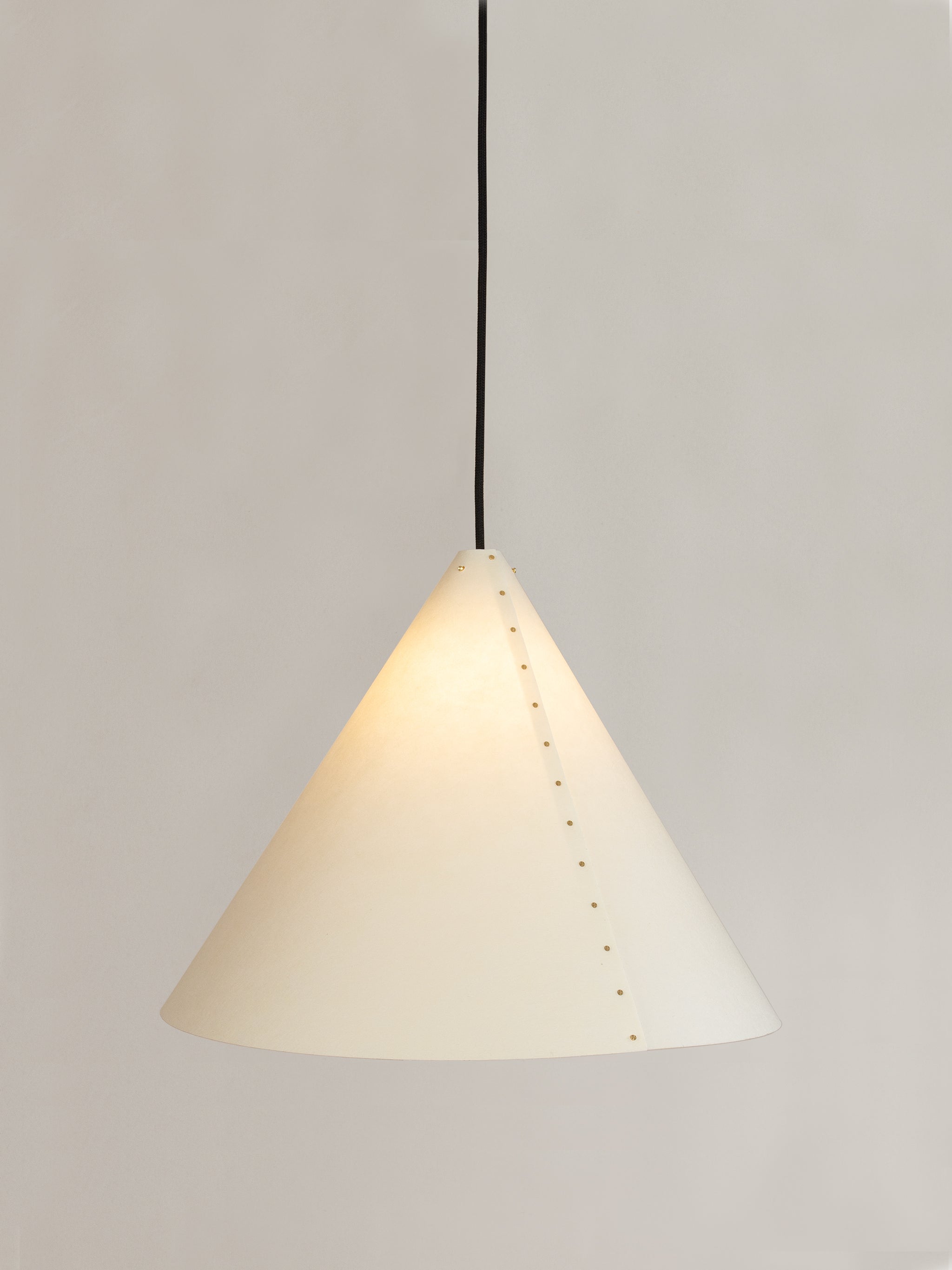 Zlamp Spiss pendel 48 cm hvit morbærpapir
