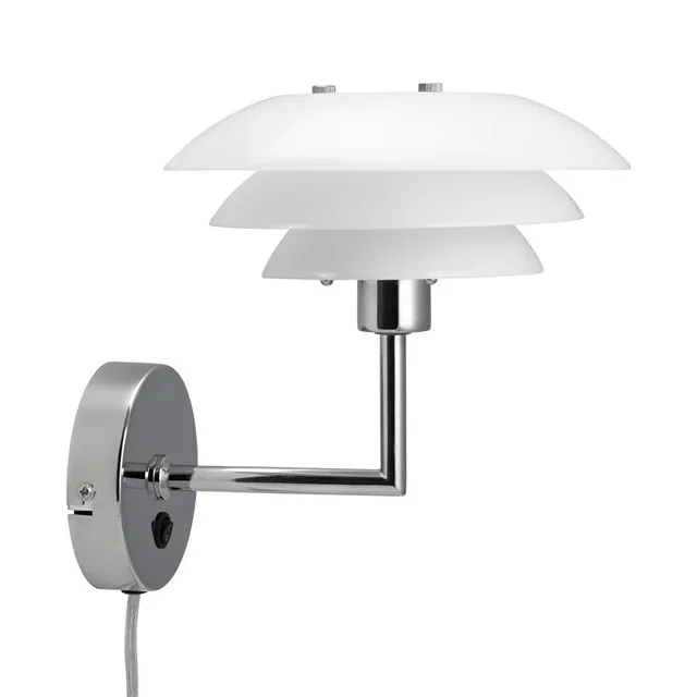 Dyberg Larsen DL20 vegglampe opal klassisk