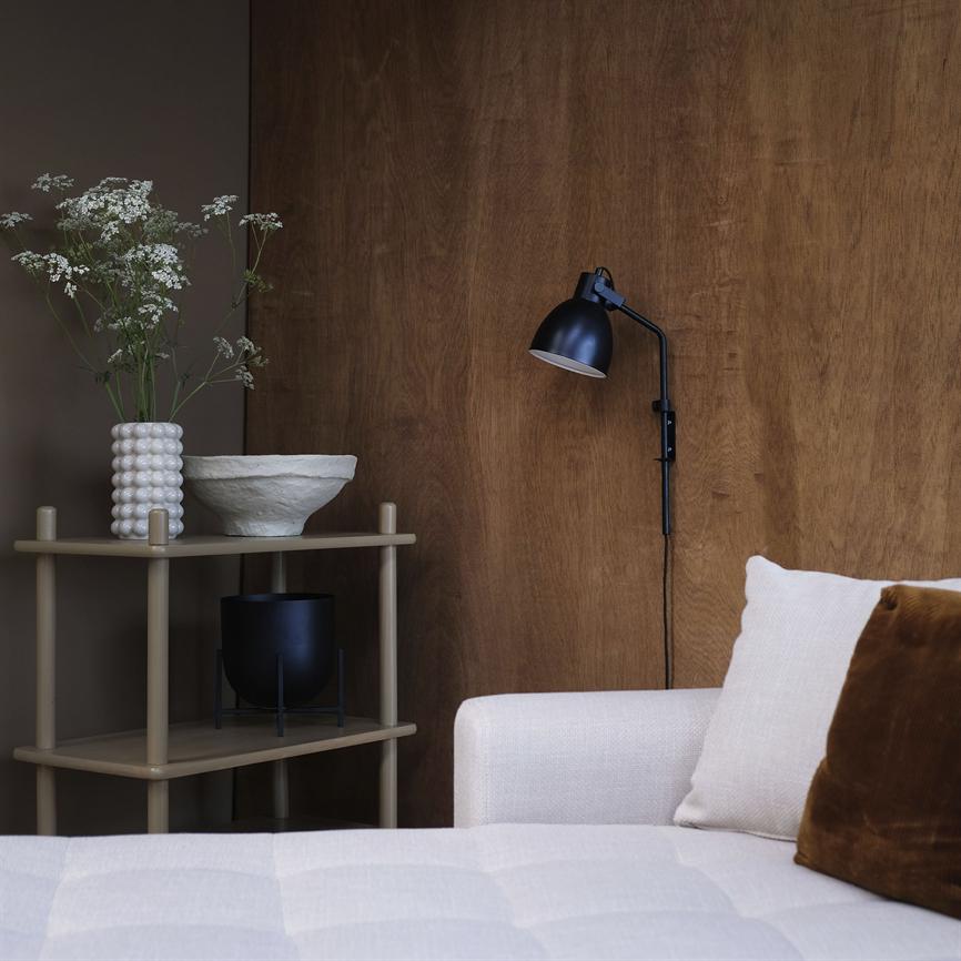 Dyberg Larsen Coast vegglampe sort svingbar