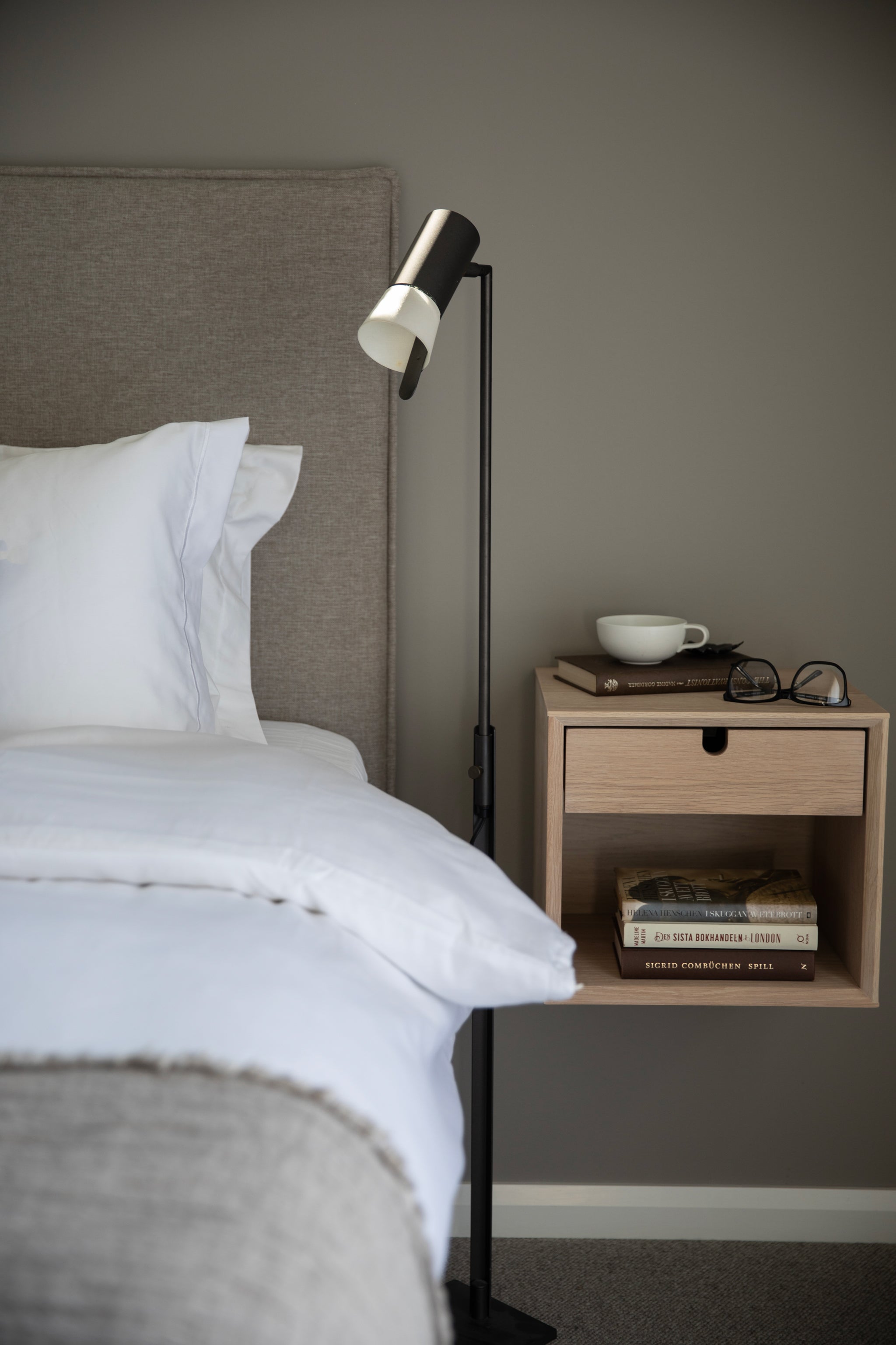 Zlamp Bezz 143 gulvlampe mørkegrå leselampe
