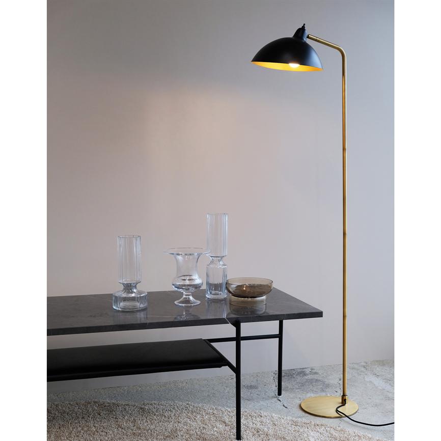 Dyberg Larsen Futura gulvlampe sort messing vipbar