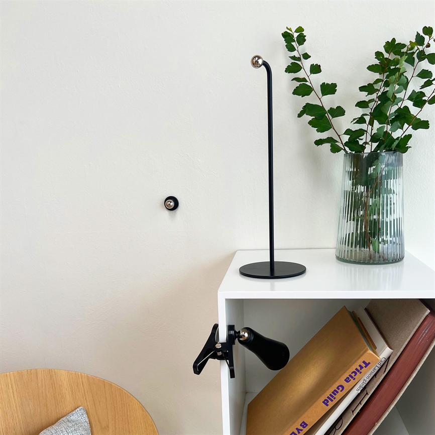 Dyberg Larsen 4in1 bordlampe svart oppladbar