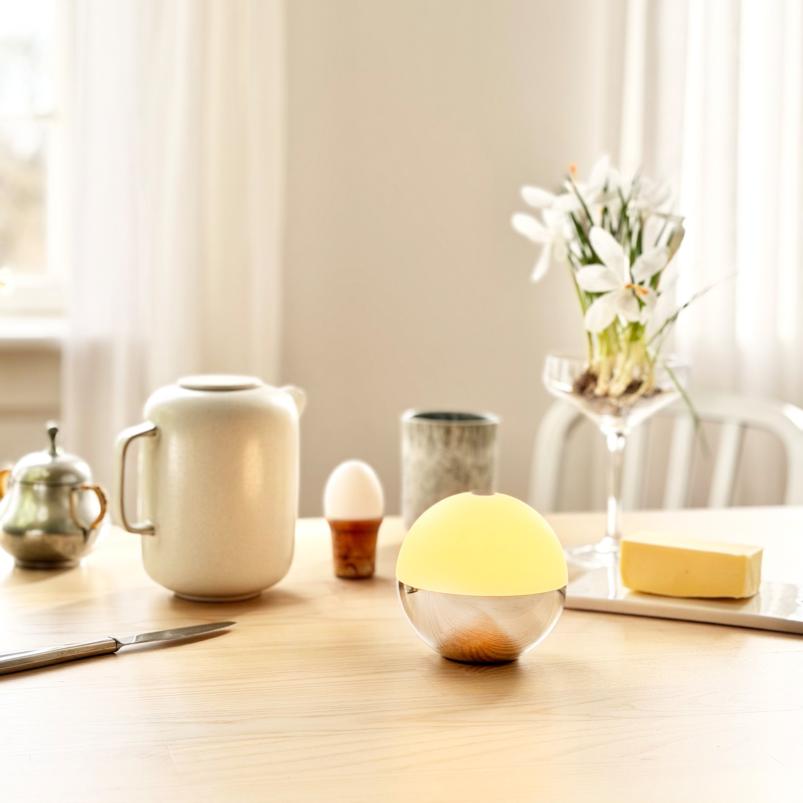 Dyberg Larsen Alba bordlampe krom oppladbar
