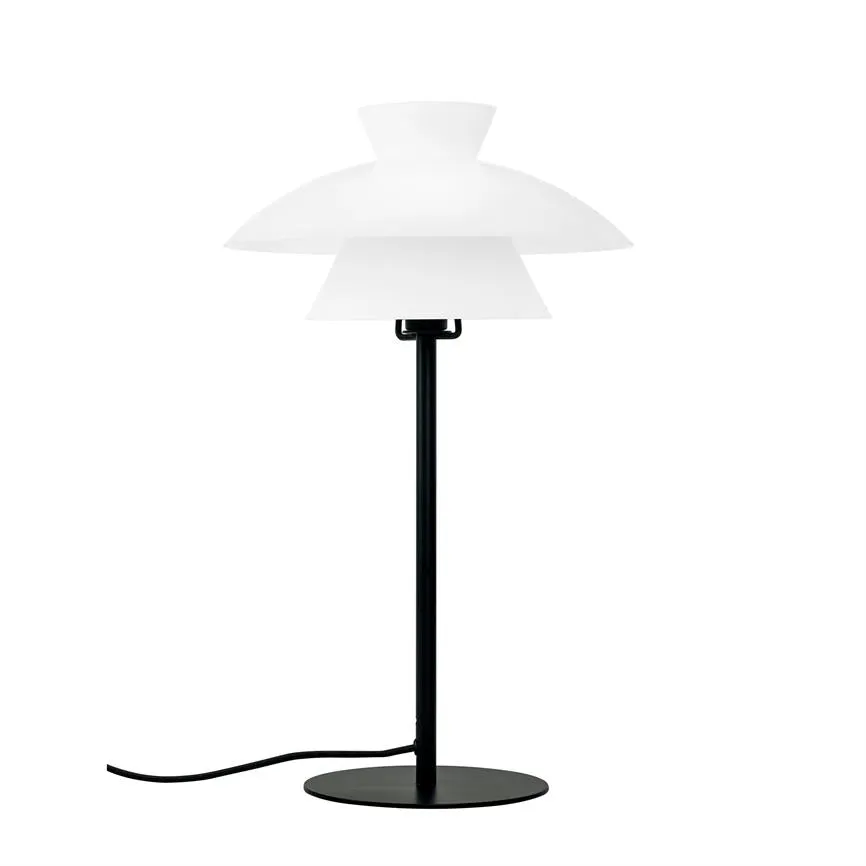 Dyberg Larsen Valby bordlampe svart opalglass