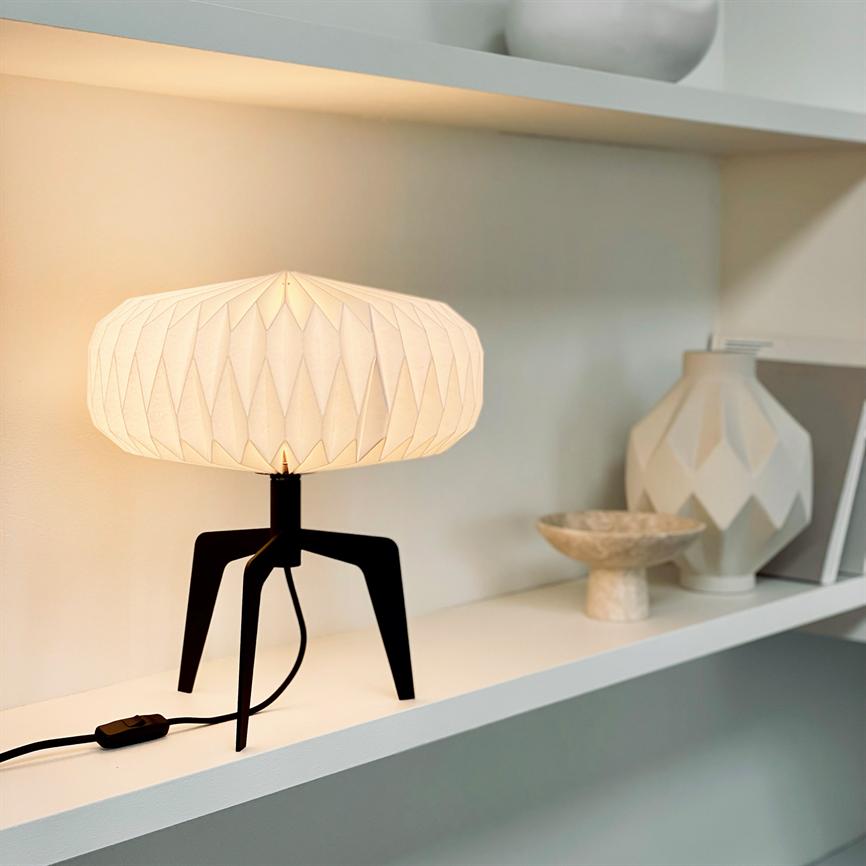 Dyberg Larsen Ventnor bordlampe papirskjerm natur