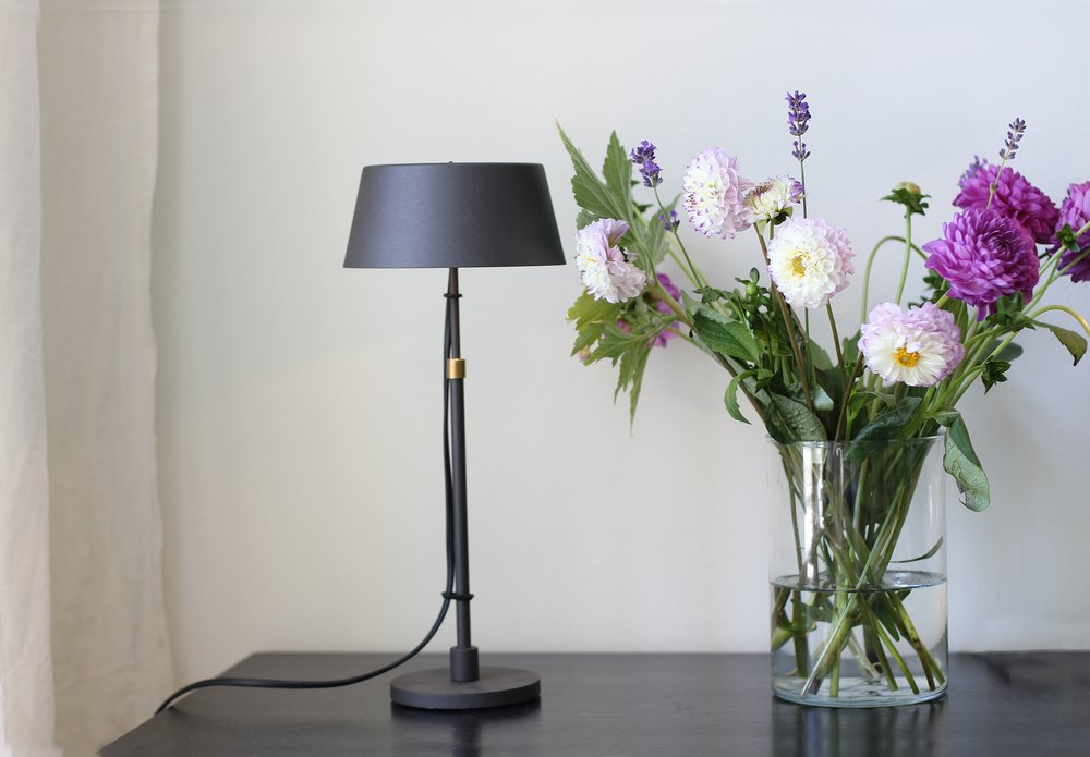 Zlamp Karl 925-1512 bordlampe liten greige messing høydejusterbar