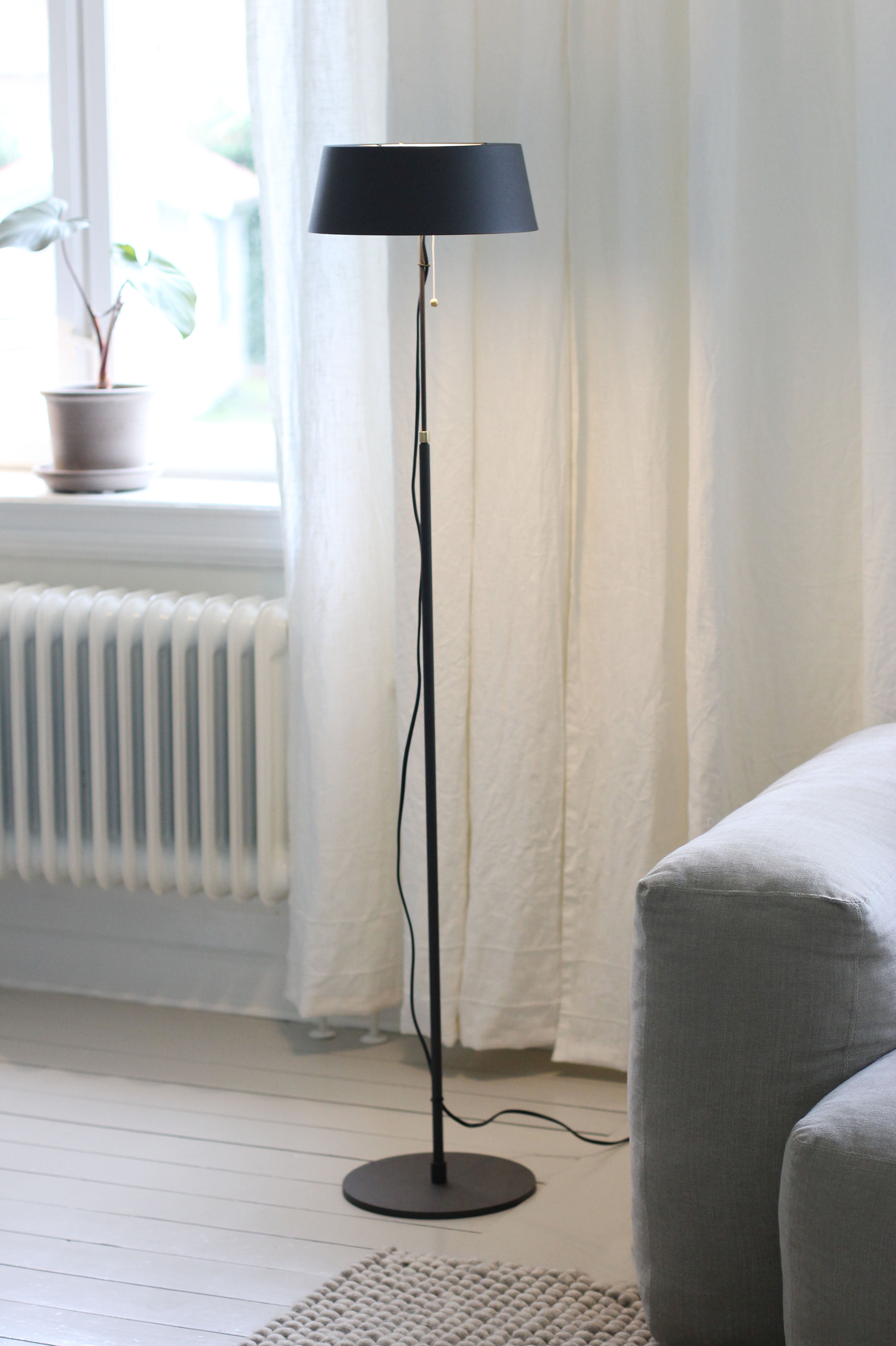 Zlamp Karl 940-2723 gulvlampe messing mørkegrå