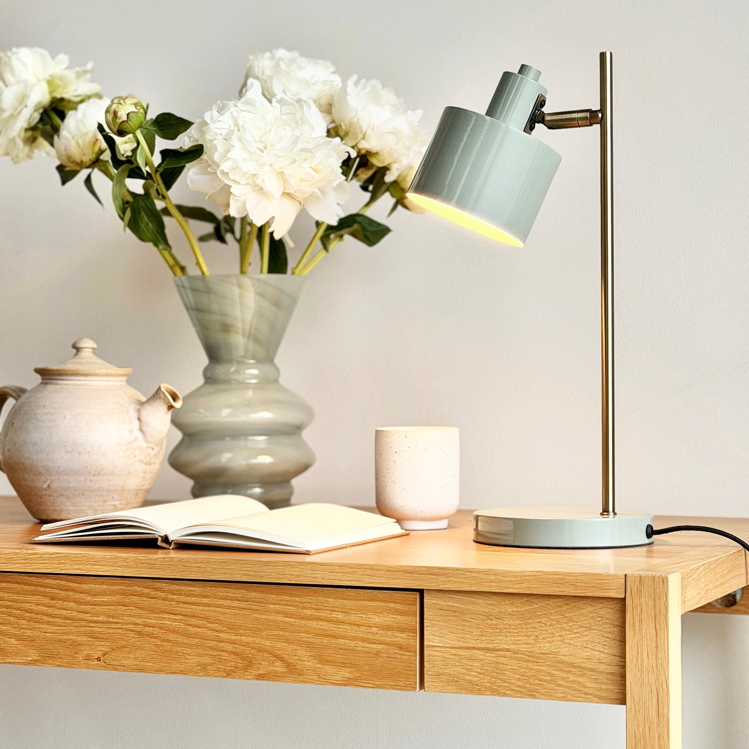 Dyberg Larsen Ocean bordlampe oliv/messing justerbar