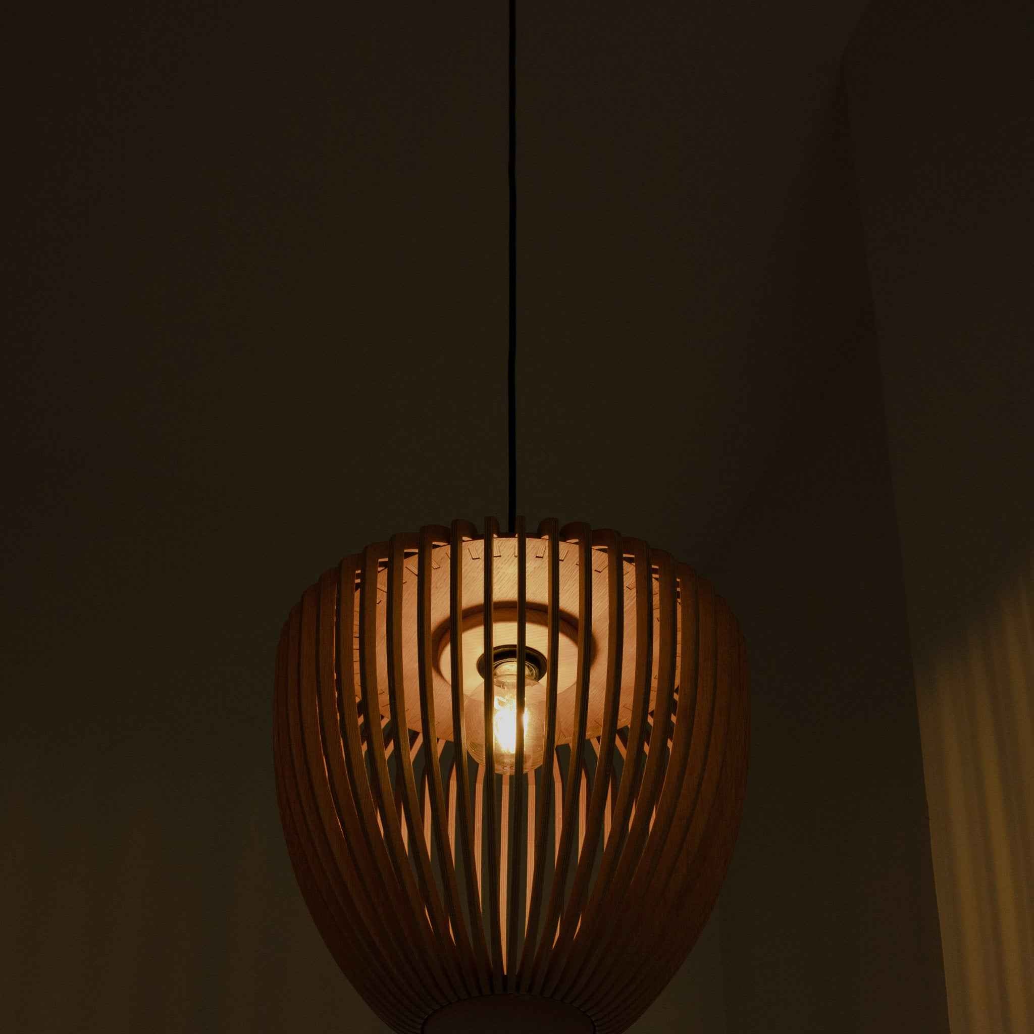 Umage Clava Wood lampskjerm tre pendel skulptur