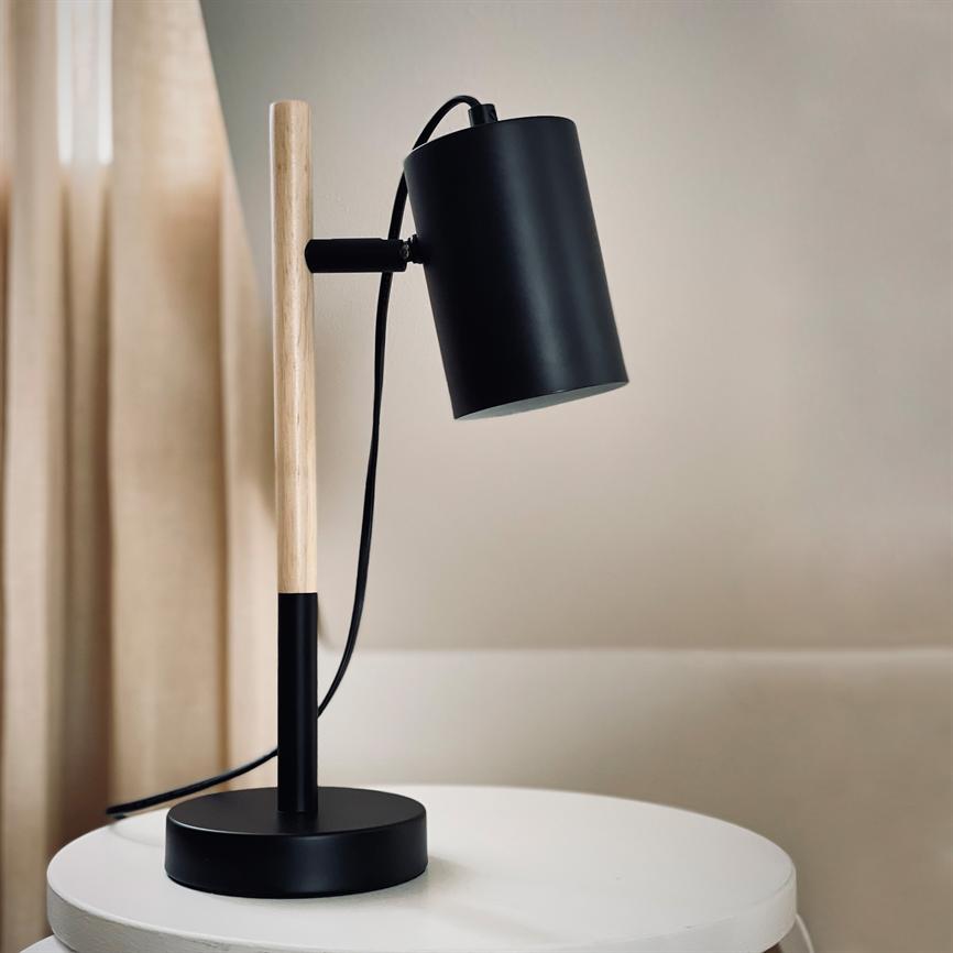 Dyberg Larsen Woody Sort bordlampe E27 med tre