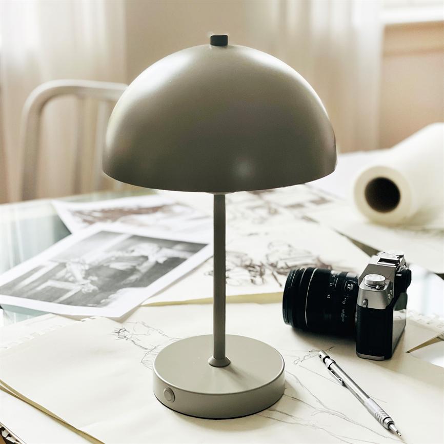 Dyberg Larsen Stockholm LED bordlampe cool grey V2.0