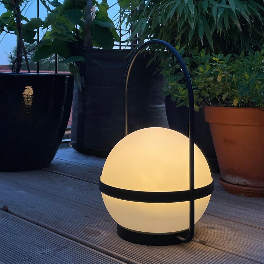 Dyberg Larsen Summer Solar bordlampe Ø20 svart
