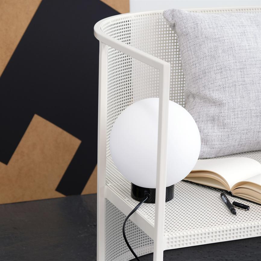 Dyberg Larsen Barcelona bordlampe opal svart