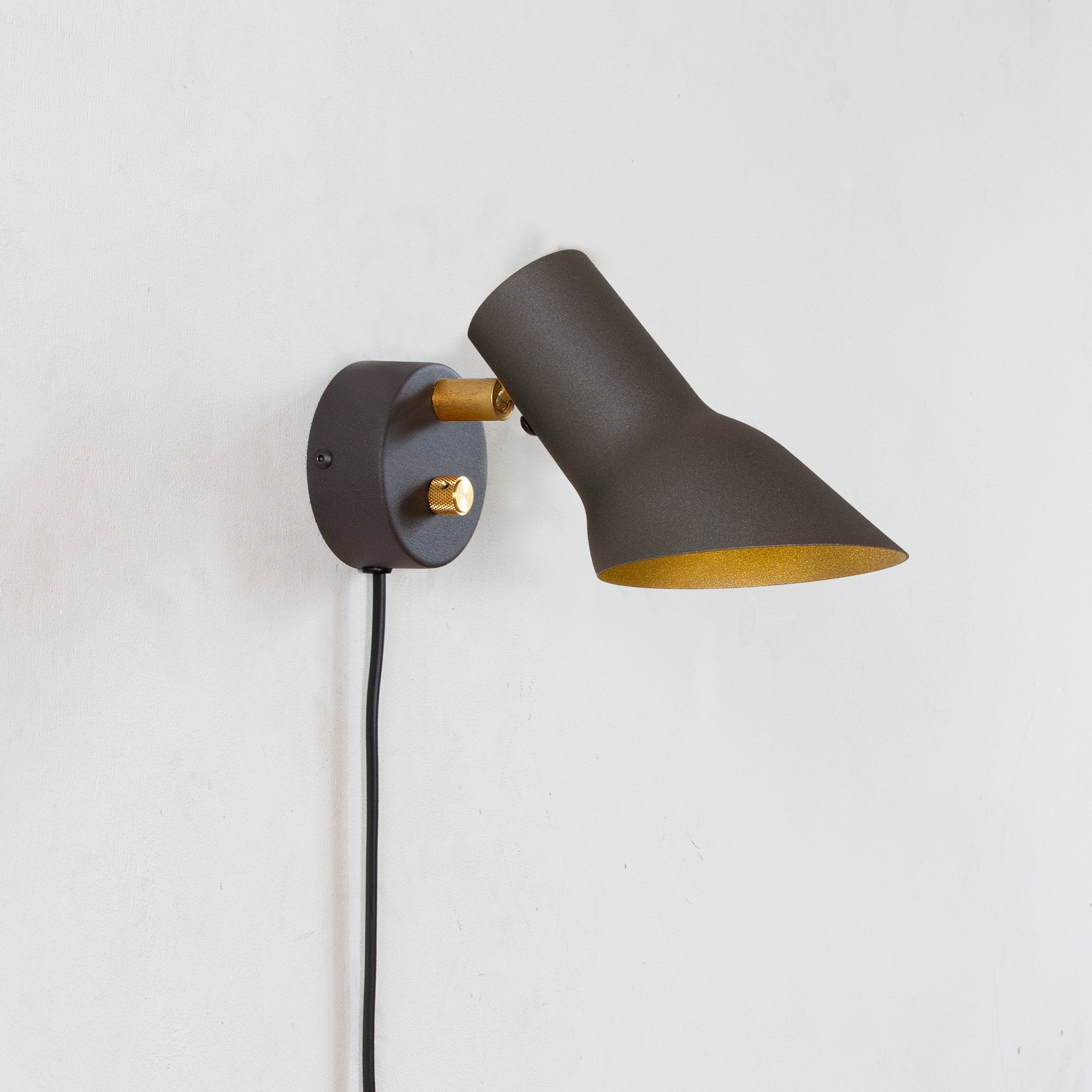 Zlamp Q10 431 vegglampe messing med dimmer