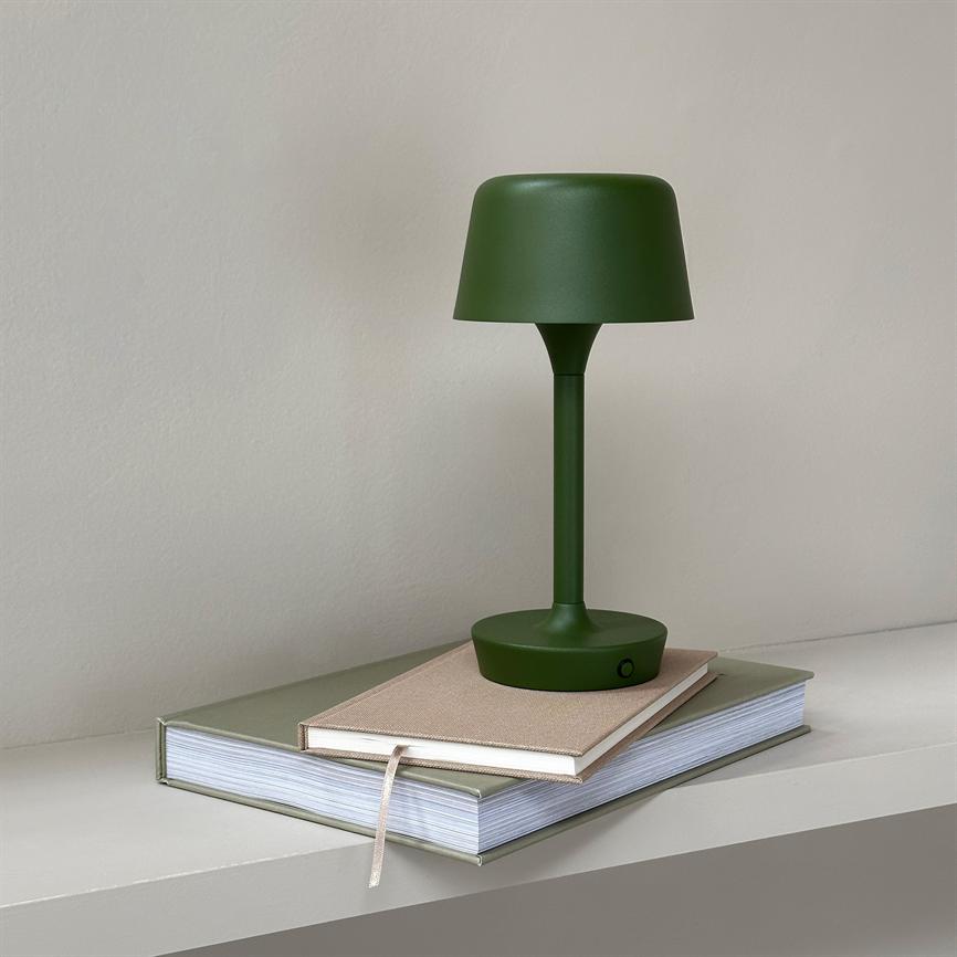 Dyberg Larsen Flow LED bordlampe mørkegrønn oppladbar