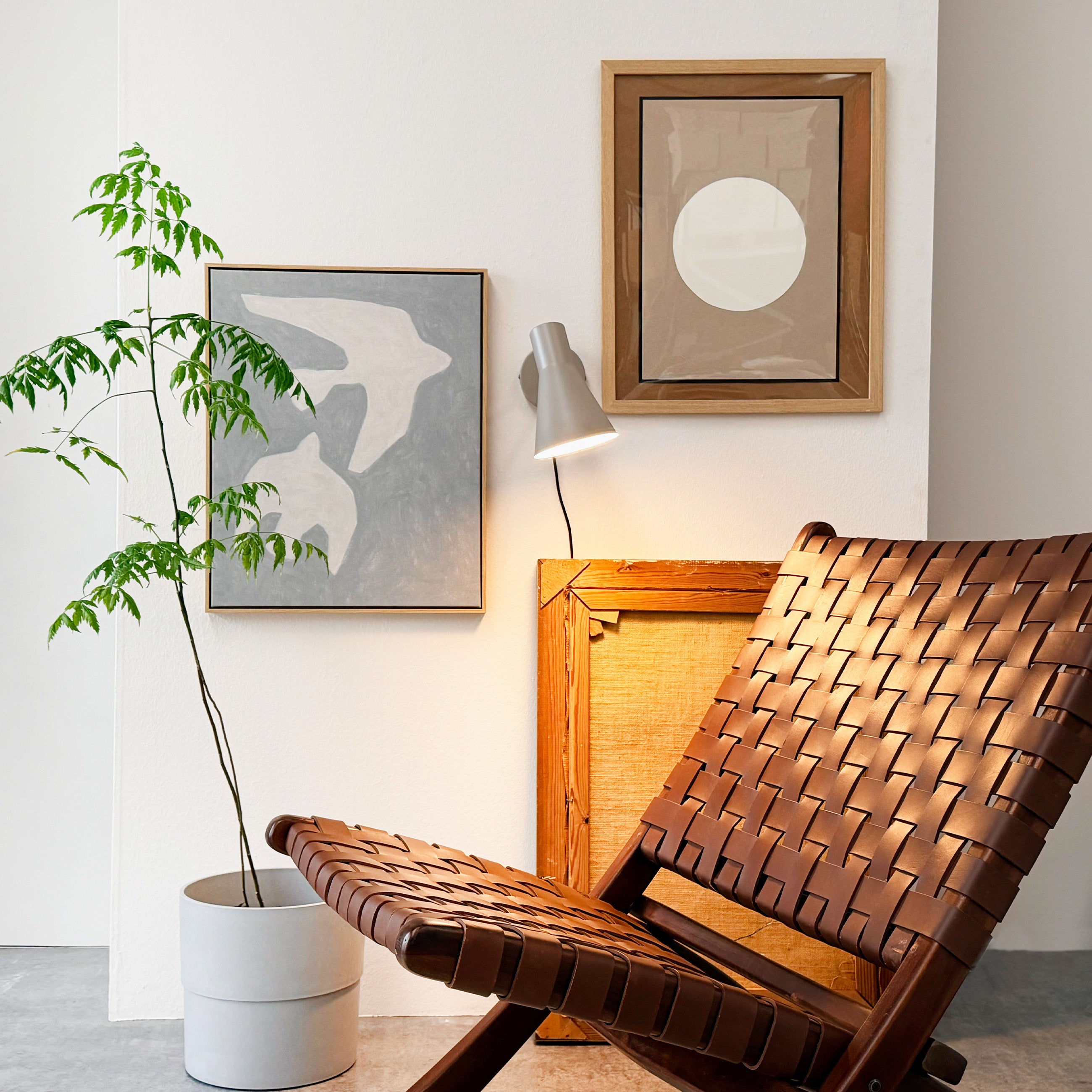 Dyberg Larsen DL12 vegglampe latte justerbar
