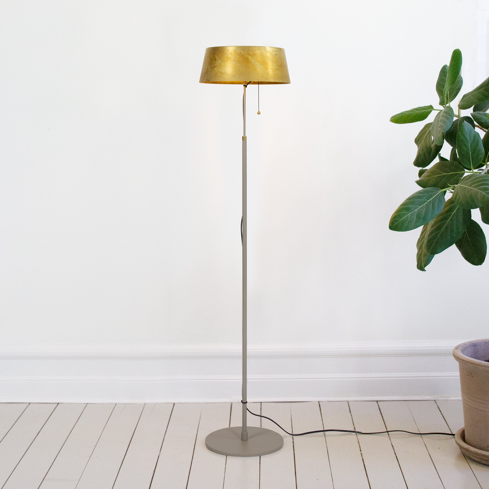 Zlamp Karl 940-2723 gulvlampe messing mørkegrå