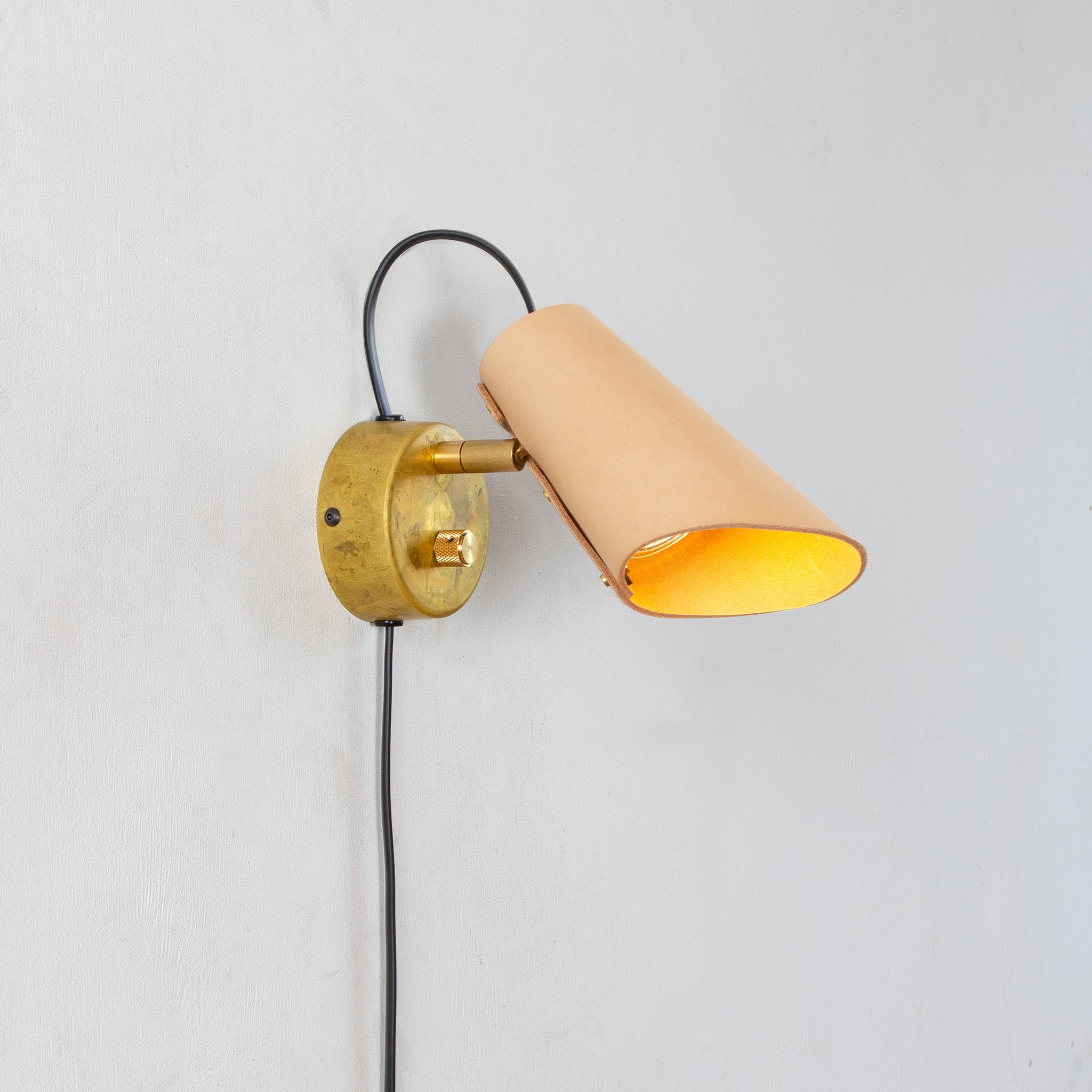 Zlamp Erik 231-16 vegglampe cognac messing med dimmer