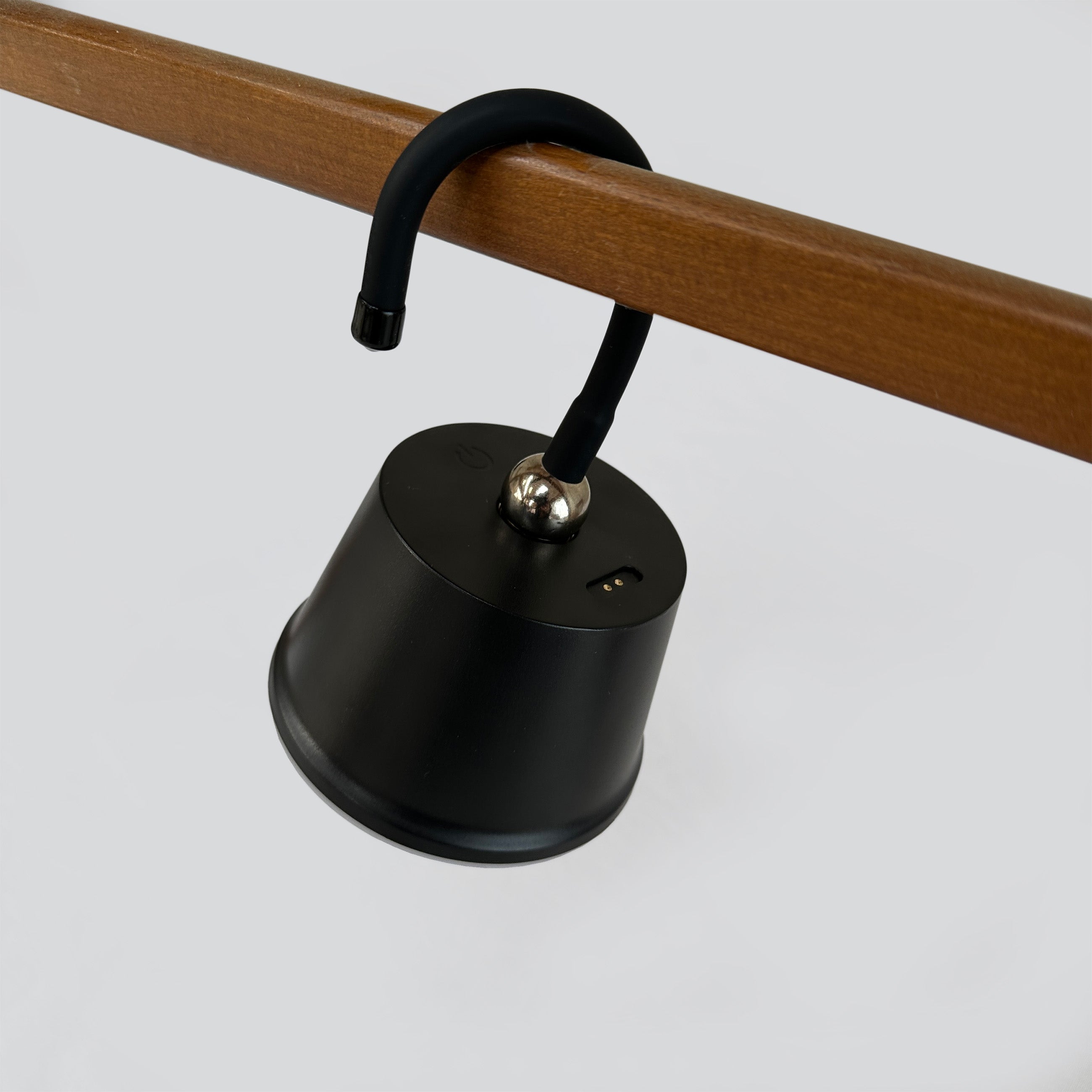Dyberg Larsen POP bordlampe svart oppladbar